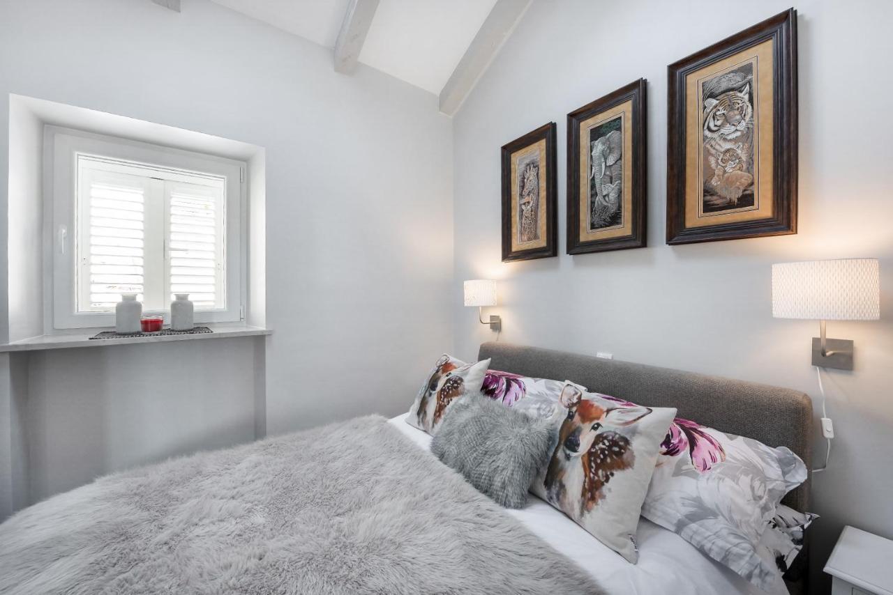 Jully Apartment With Swimming Pool Babino Polje Εξωτερικό φωτογραφία